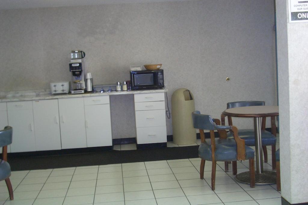 Regency Inn Of Naperville Εξωτερικό φωτογραφία