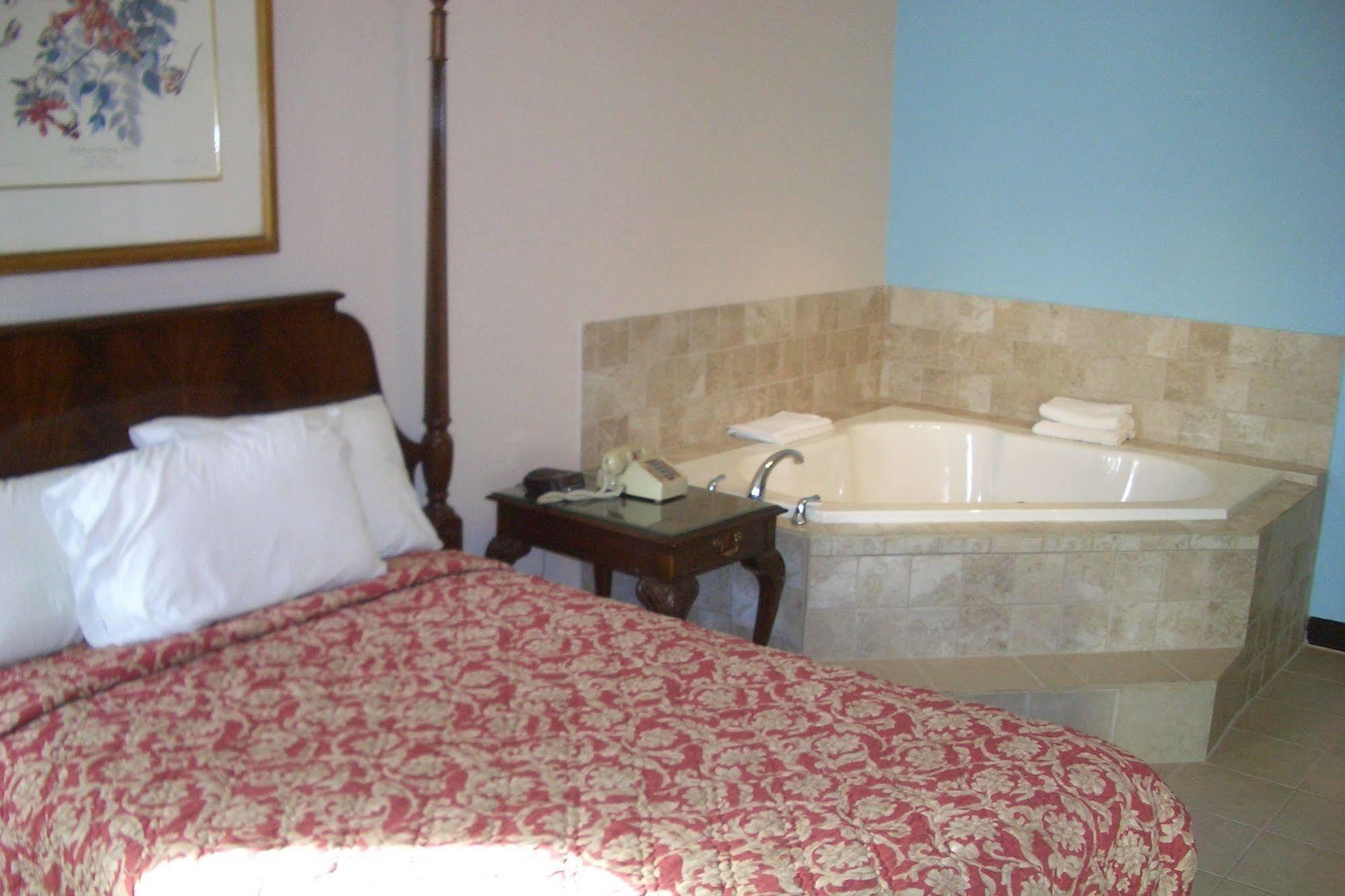 Regency Inn Of Naperville Εξωτερικό φωτογραφία
