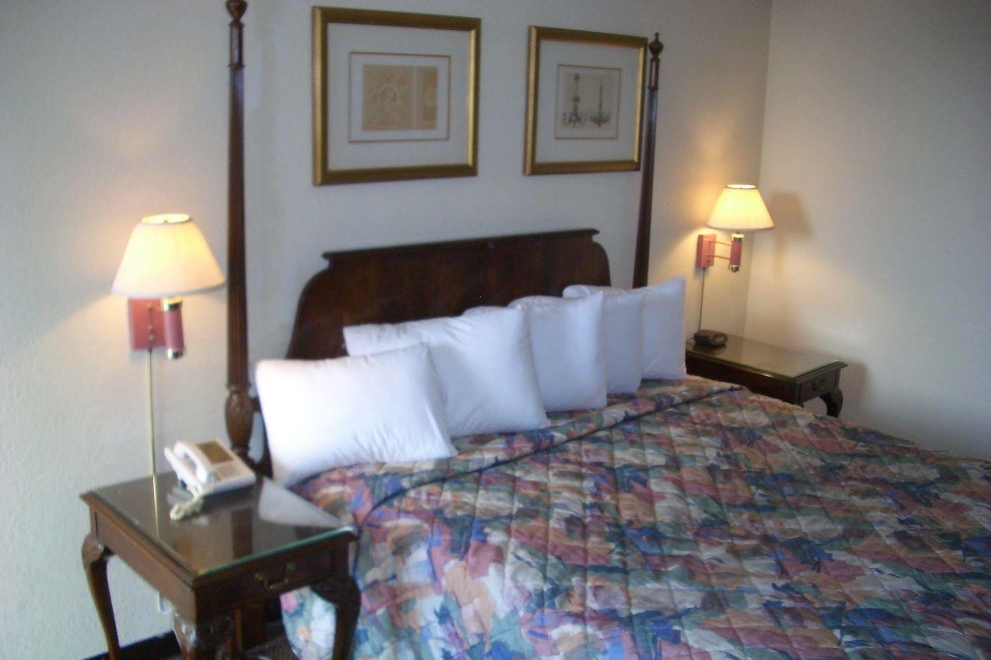 Regency Inn Of Naperville Εξωτερικό φωτογραφία