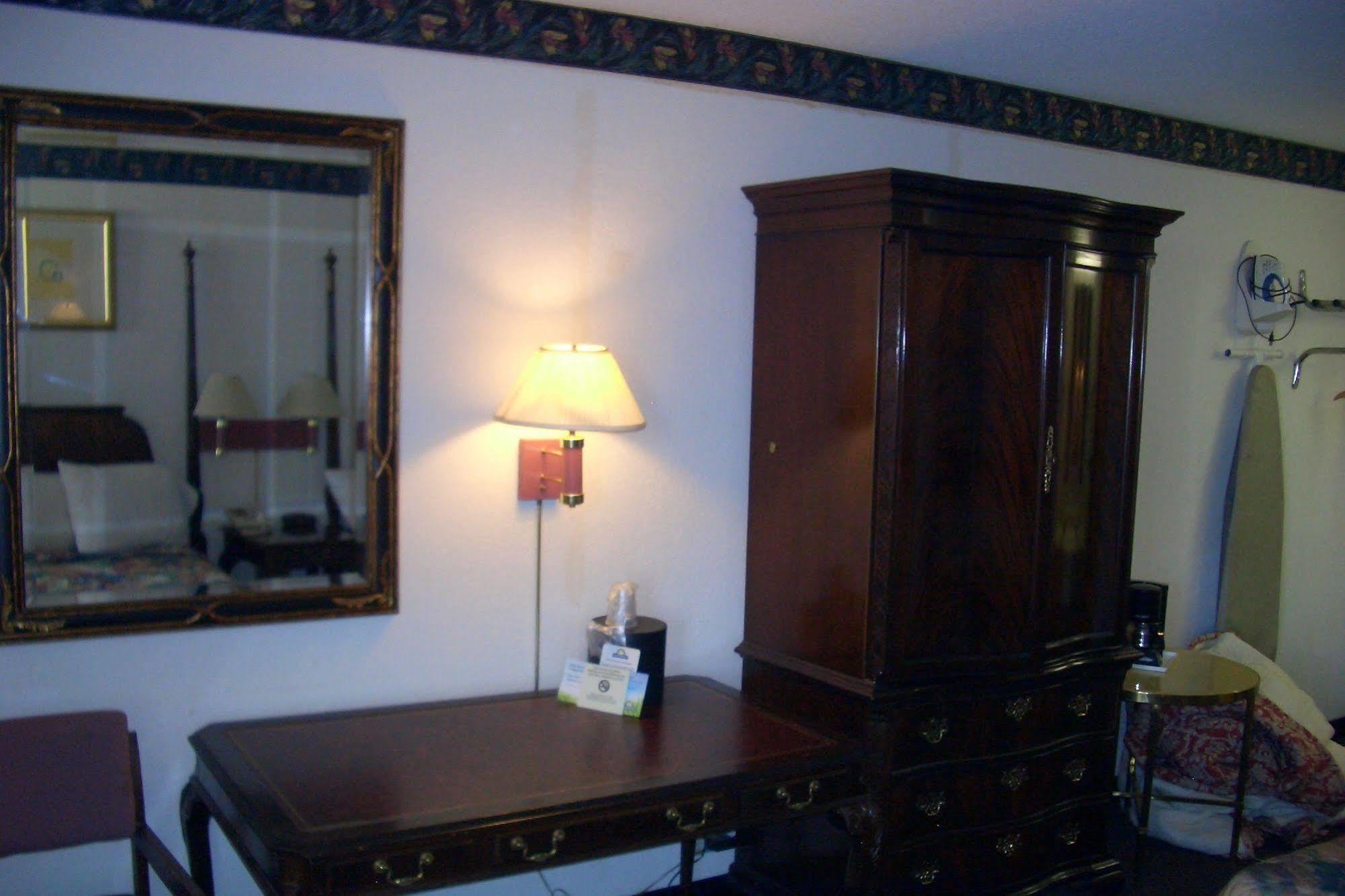 Regency Inn Of Naperville Εξωτερικό φωτογραφία